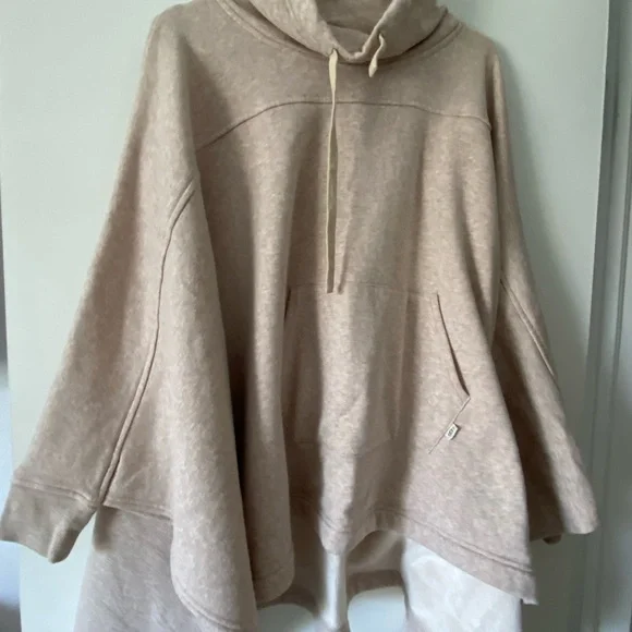 UGG Poncho, Beige, Very Cozy - Picture 9 of 14